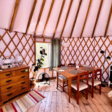 Off-grid Yurt With Spectacular Views In The Algarve Countryside *