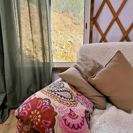 Off-grid Yurt With Spectacular Views In The Algarve Countryside *