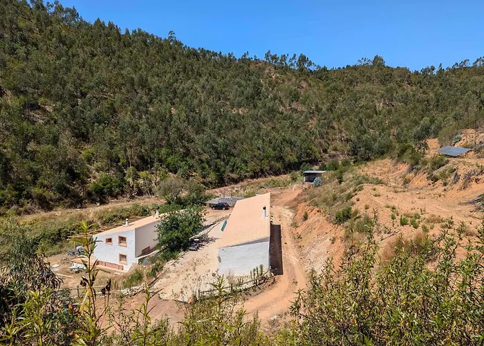 Off-grid Yurt With Spectacular Views In The Algarve Countryside Portimão