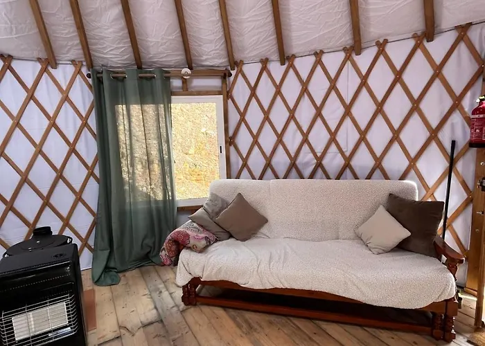 Off-grid Yurt With Spectacular Views In The Algarve Countryside