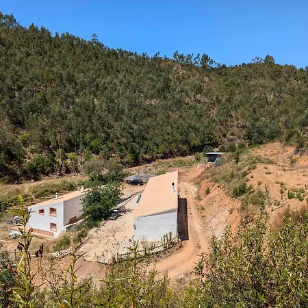Off-grid Yurt With Spectacular Views In The Algarve Countryside ポルティマン